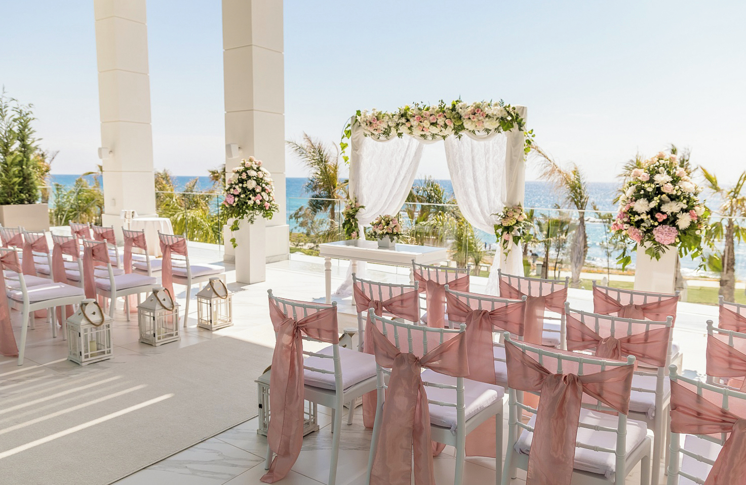 //www.jet2holidays.com/-/media/assets/wedding custom overviews/amavi - made for two/pfo_74953_amavi_-_madefortwo_hotels_0725_02_689x448.jpg